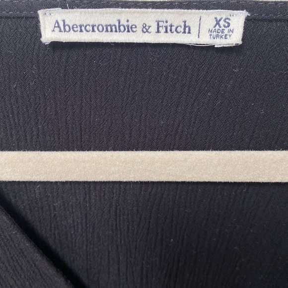 Abercrombie and Fitch Blouse - Picture 2 of 2